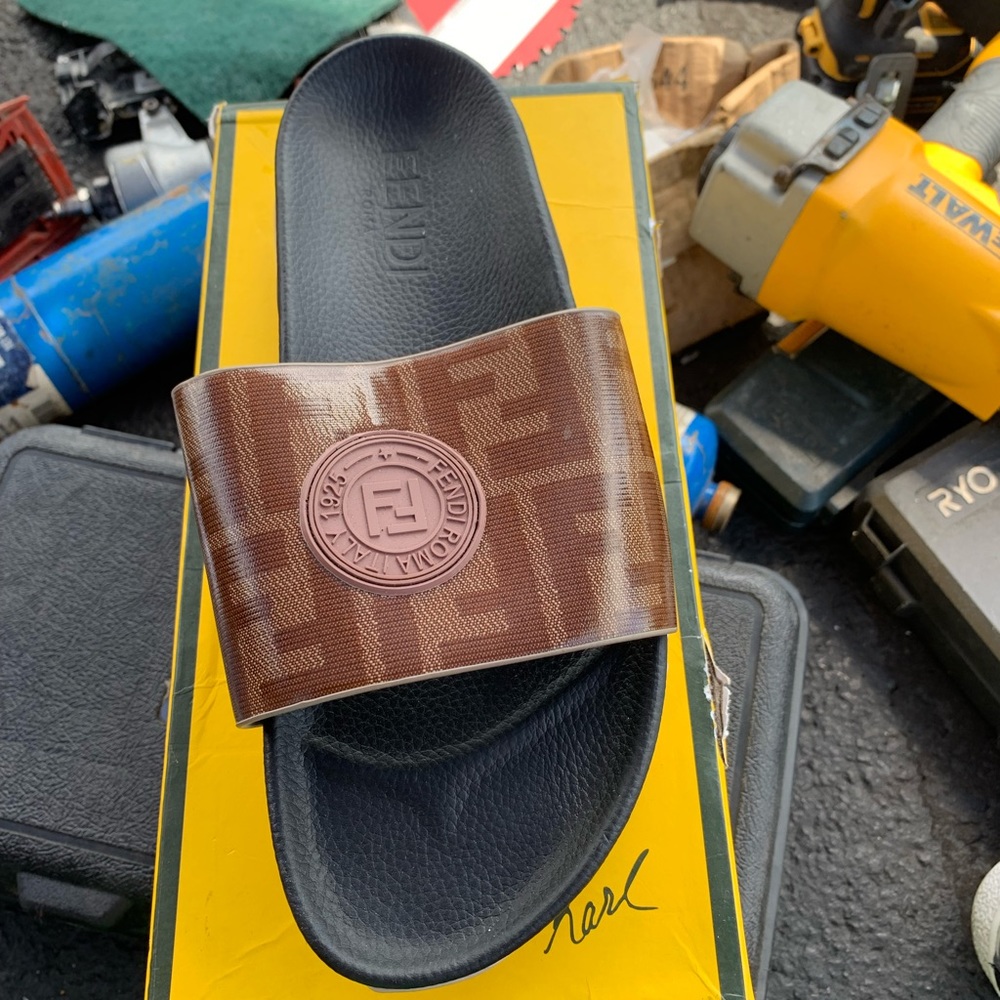 Fendi Roma coffee size 40